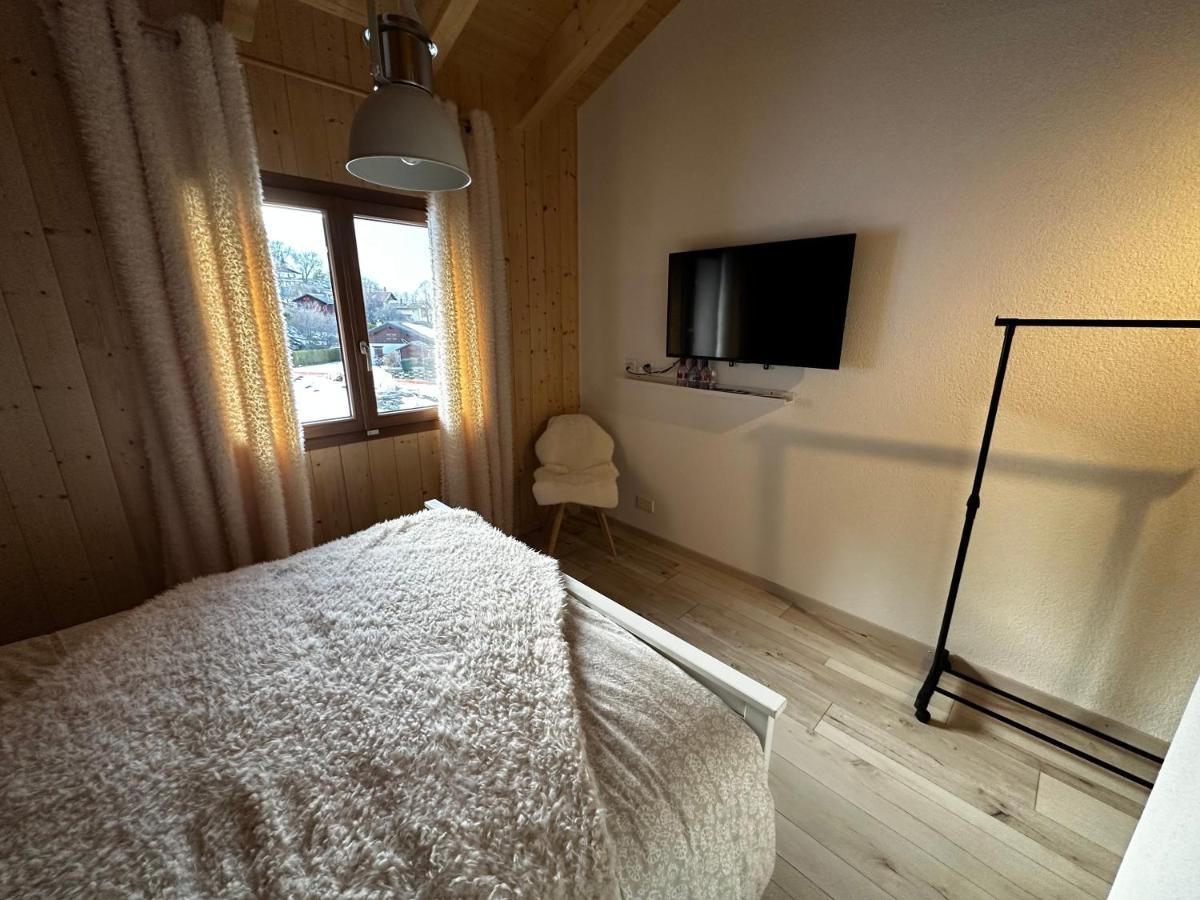 Chambres D'Hotes Les Louettes A Sapinhaut Canton Du Valais Saxon Exterior foto